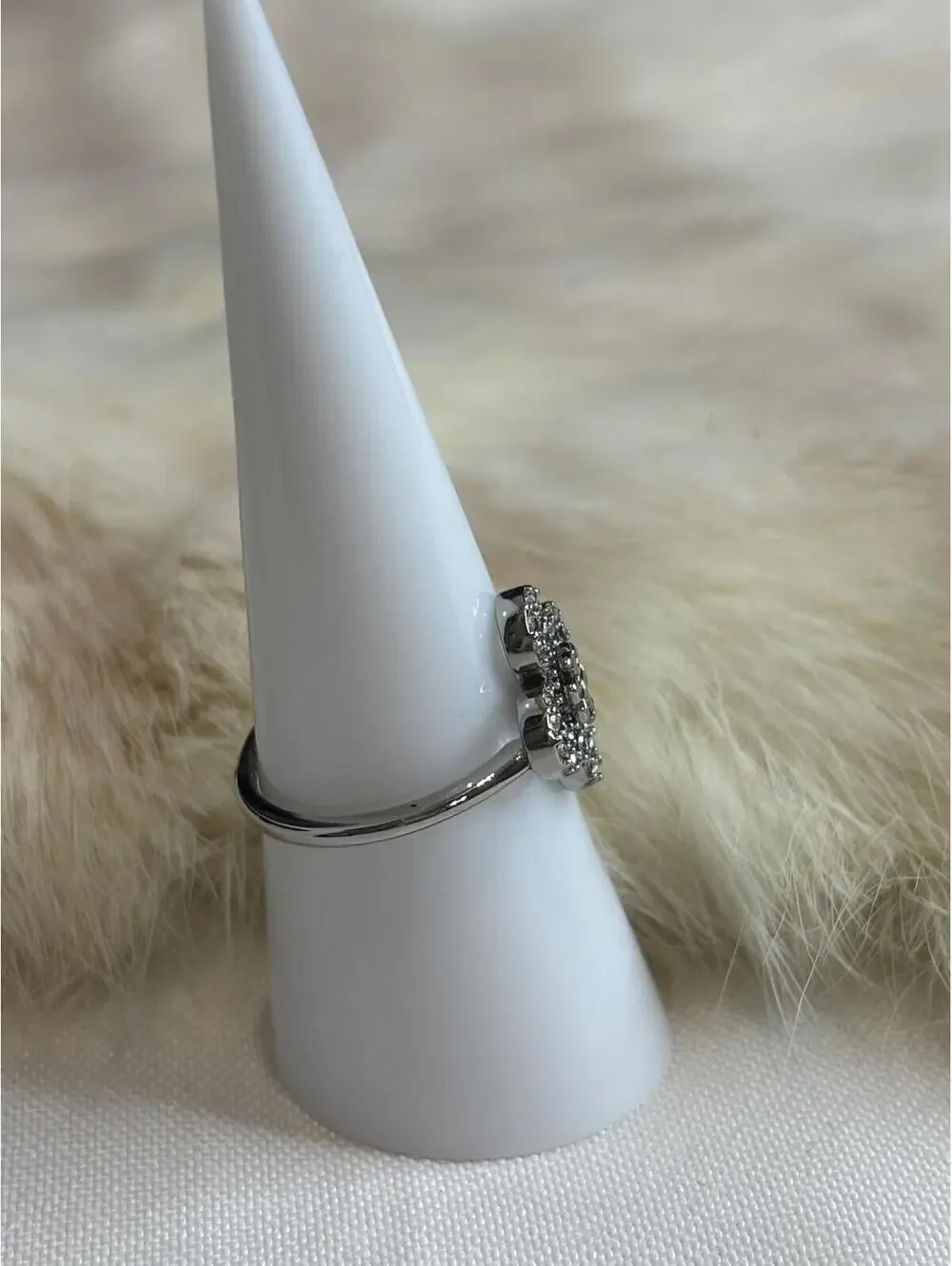 Tory Burch Silver Tone Crystal Ring Size 7.25